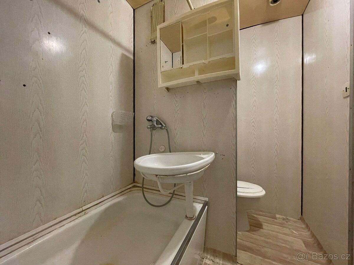 Pronájem byt - Chomutov, 430 03