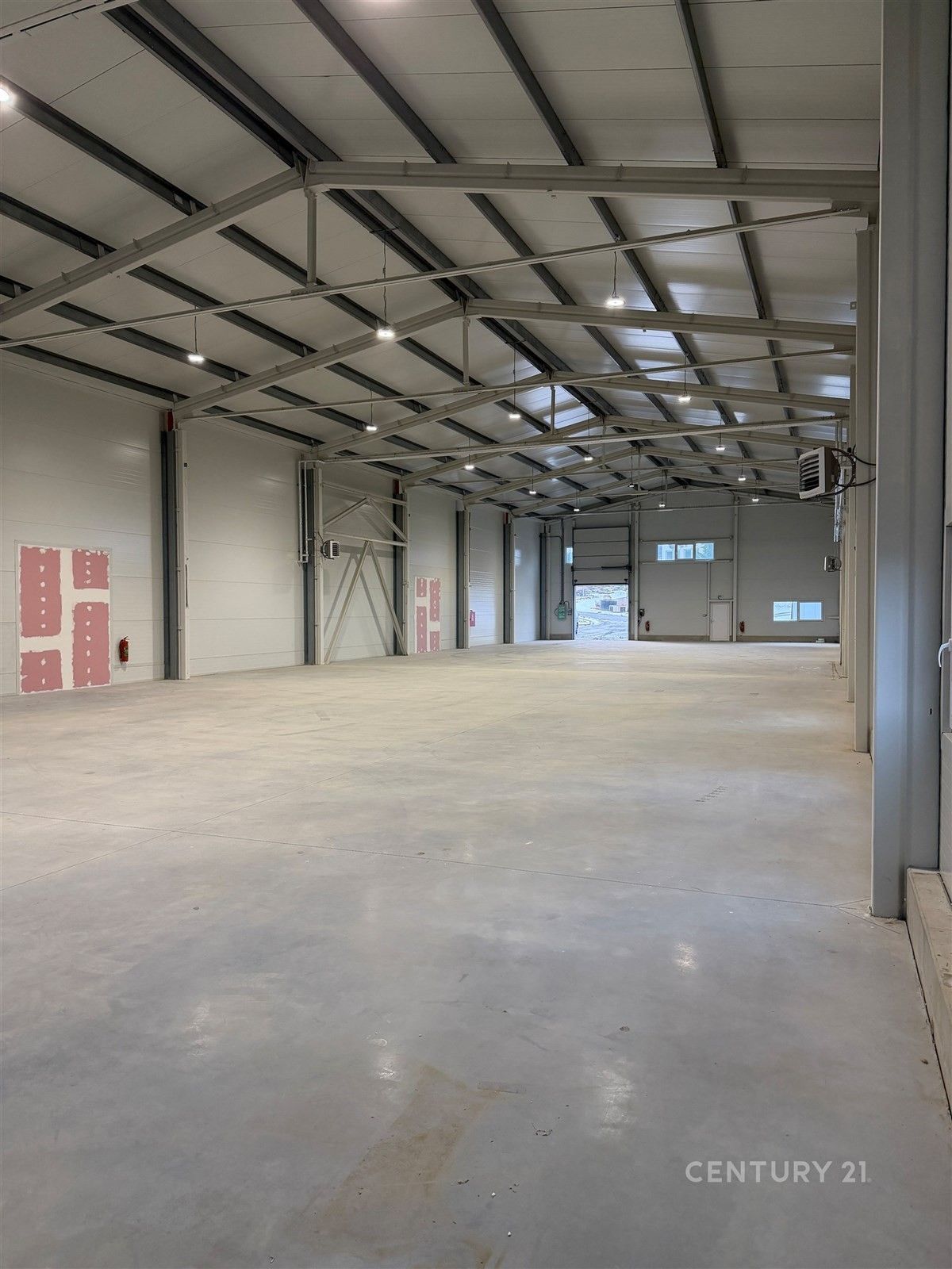 Výrobní prostory · 2 199 m² · Písek - 4