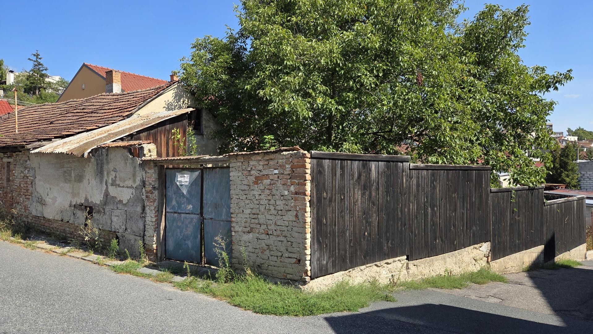 Pozemek, 165 m²