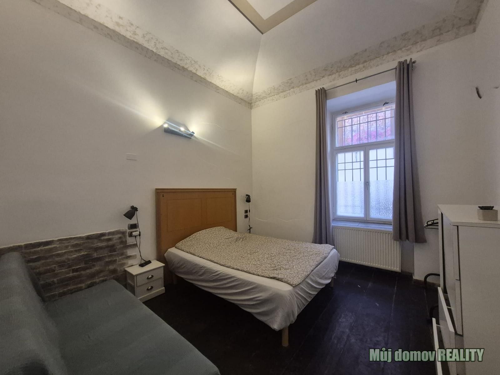 Pronájem byt 1+1 - Křižíkova, Praha, 28 m² - 5