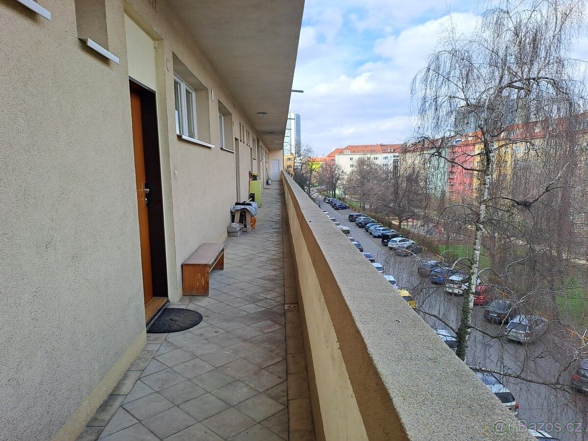 Pronájem byt - Praha, 140 00, 48 m²