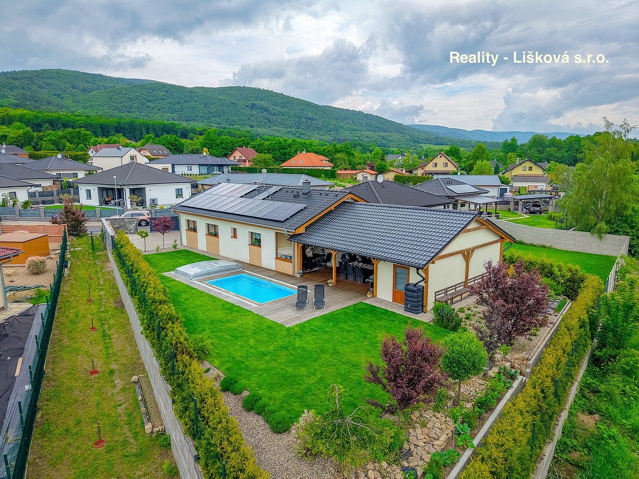 Rodinné domy, Přestanov, okres Ústí nad Labem, Ústecký kraj, 200 m² - 2