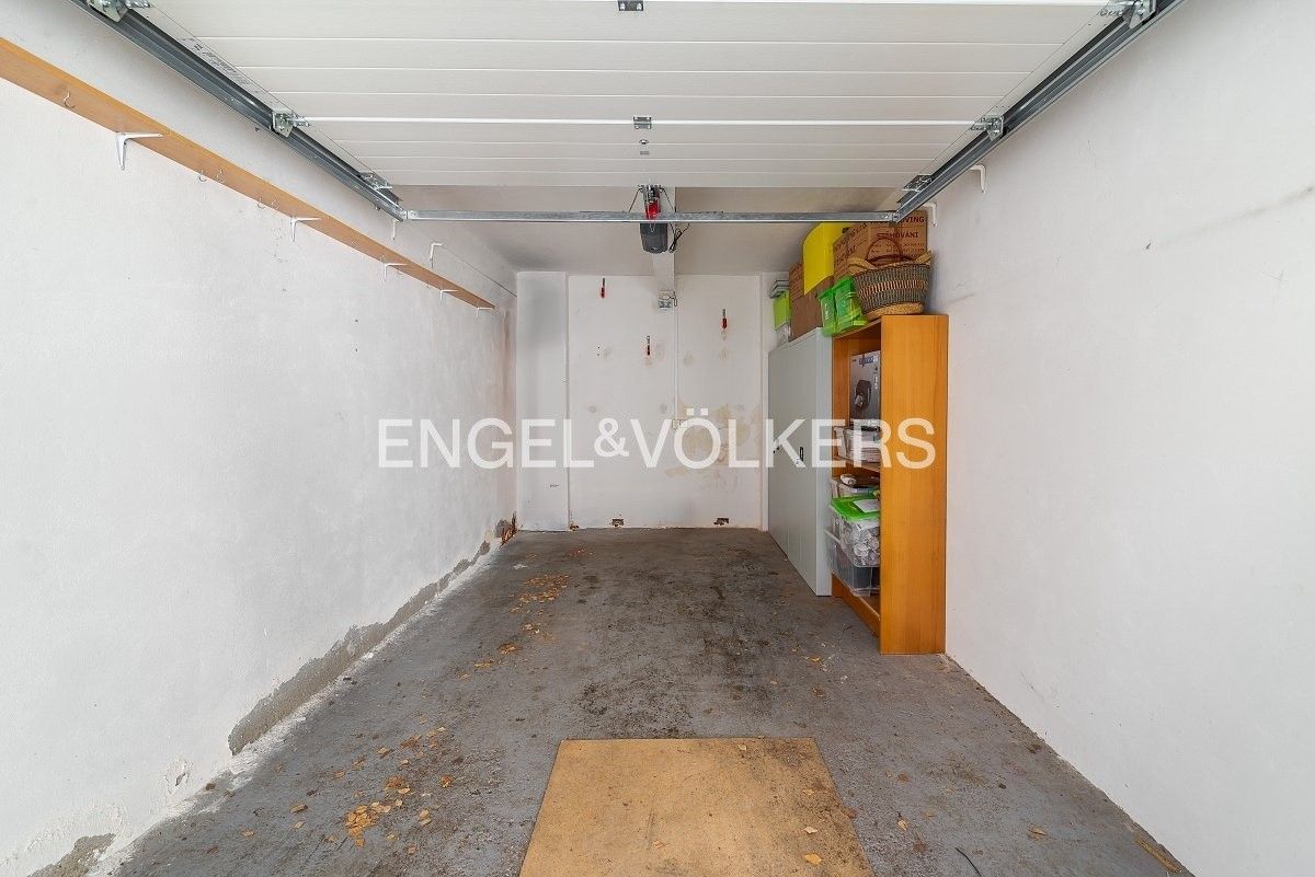 Garáž · 15 m² · Havanská 833, Praha Bubeneč - 3