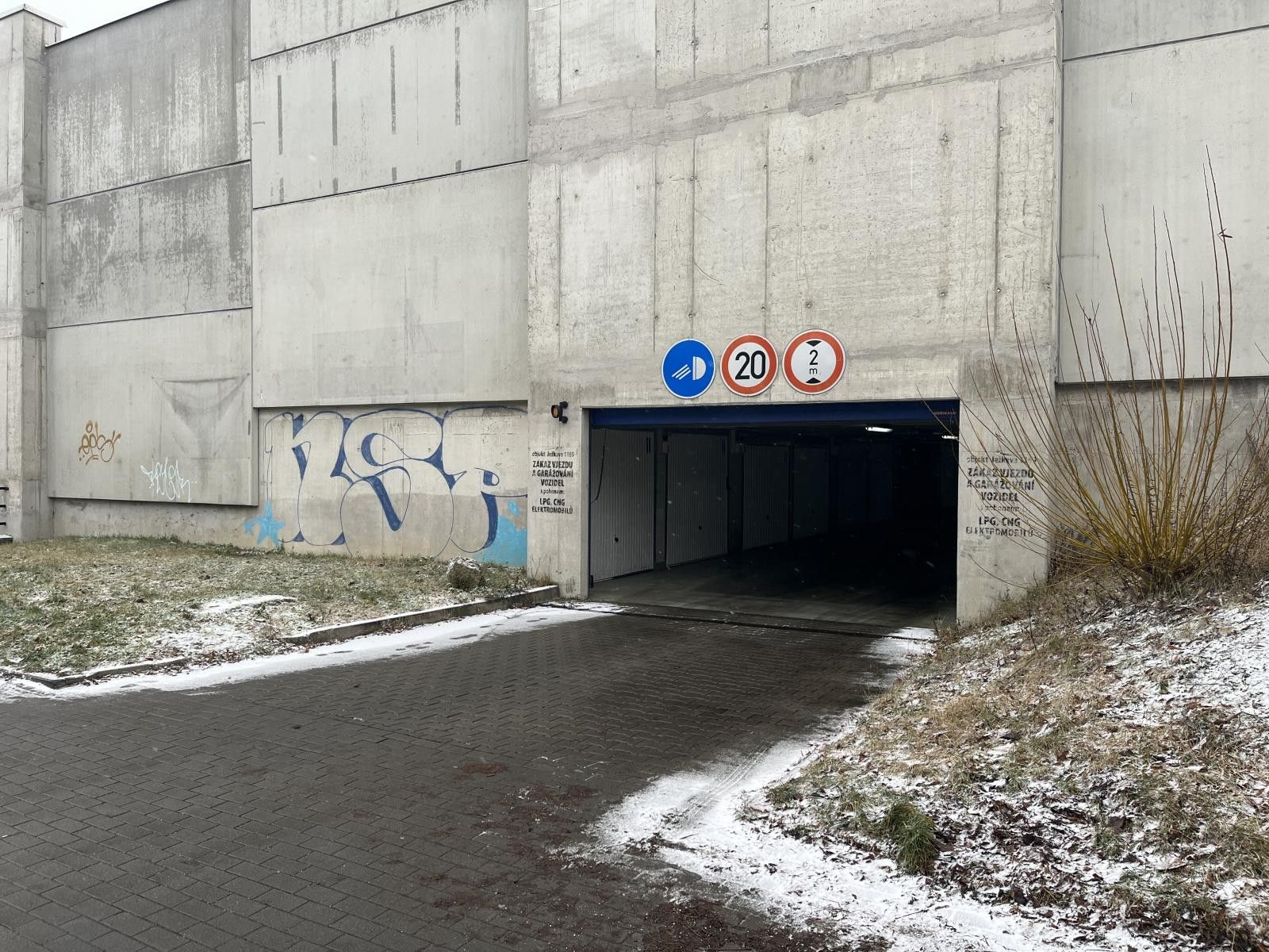 Garáže, Ježkova, Liberec, 15 m²