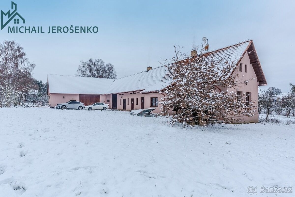 Rodinné domy, Čechtice, 257 65