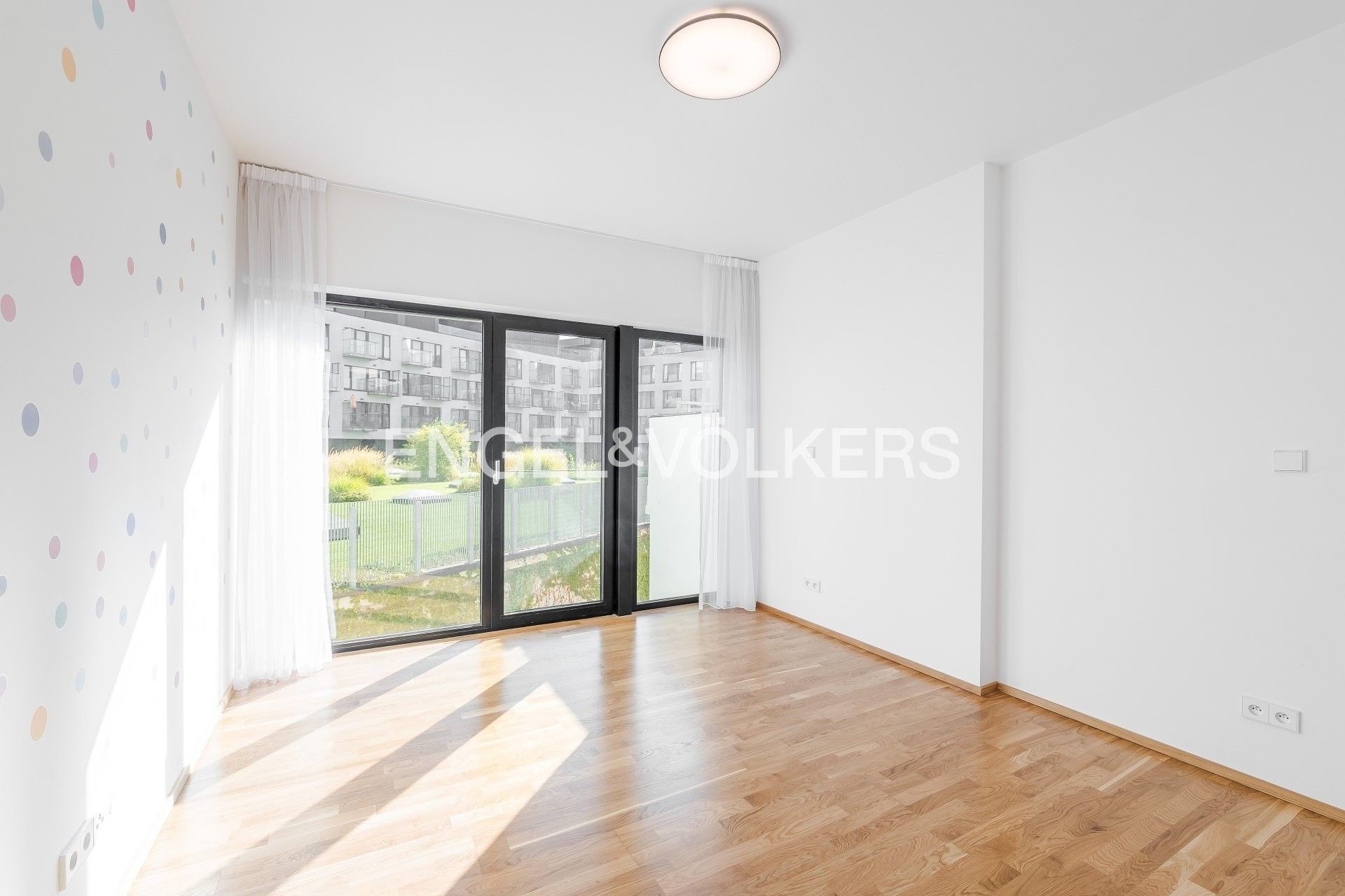 Pronájem byt 3+kk - Kmochova 3382, Praha Smíchov, 115 m² - 5