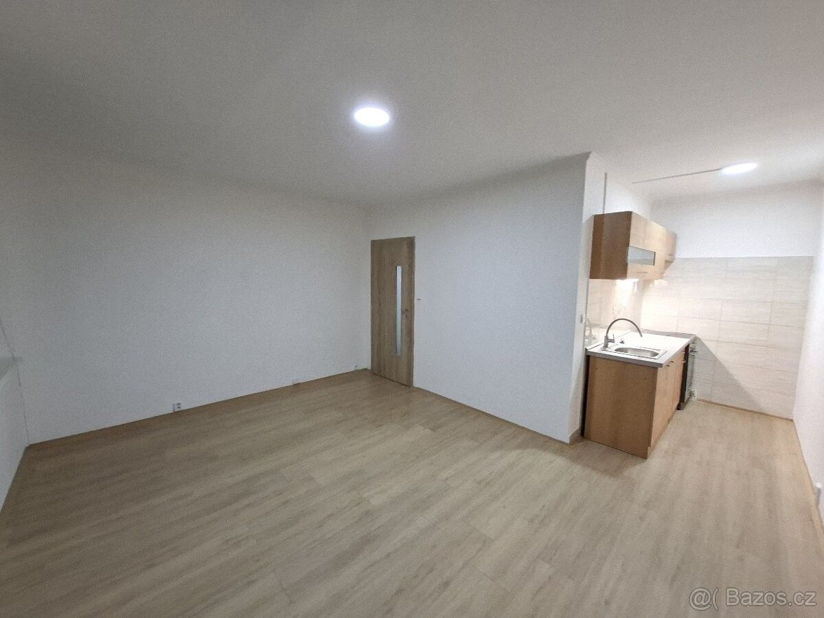 Byty, Mníšek pod Brdy, 252 10