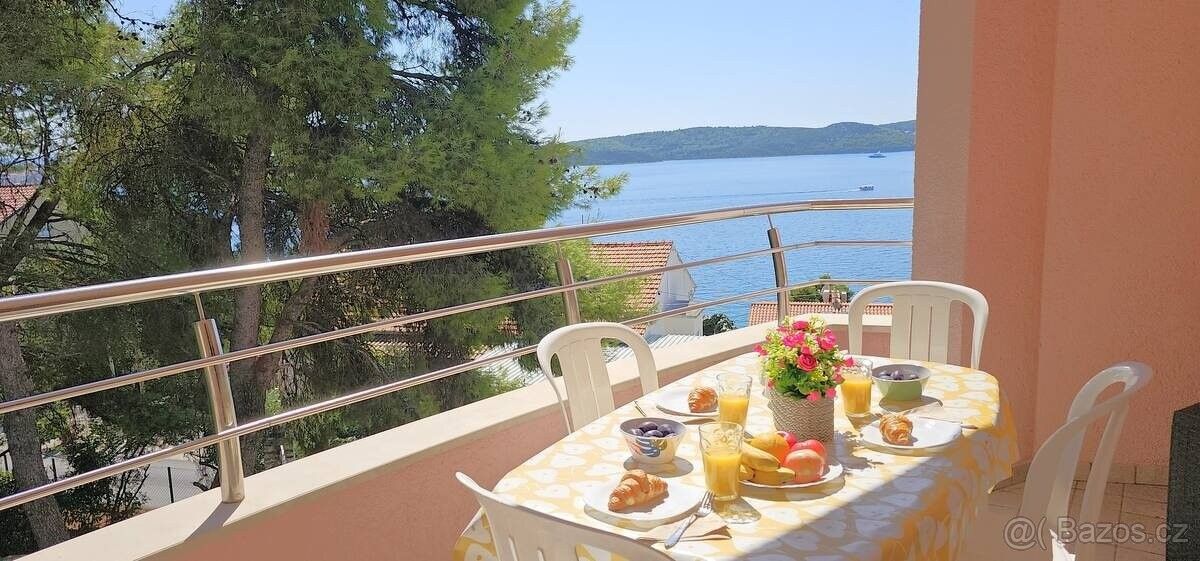 Byty, 987 66, Zahraničí