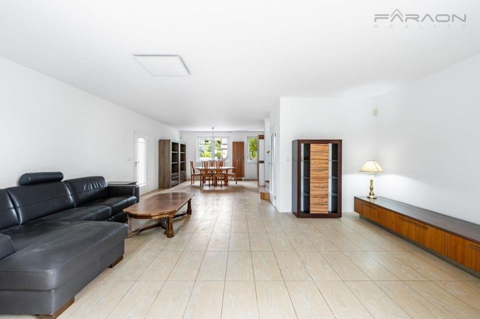 Rodinný dům · 195 m² · V pěšinkách, Praha - 4