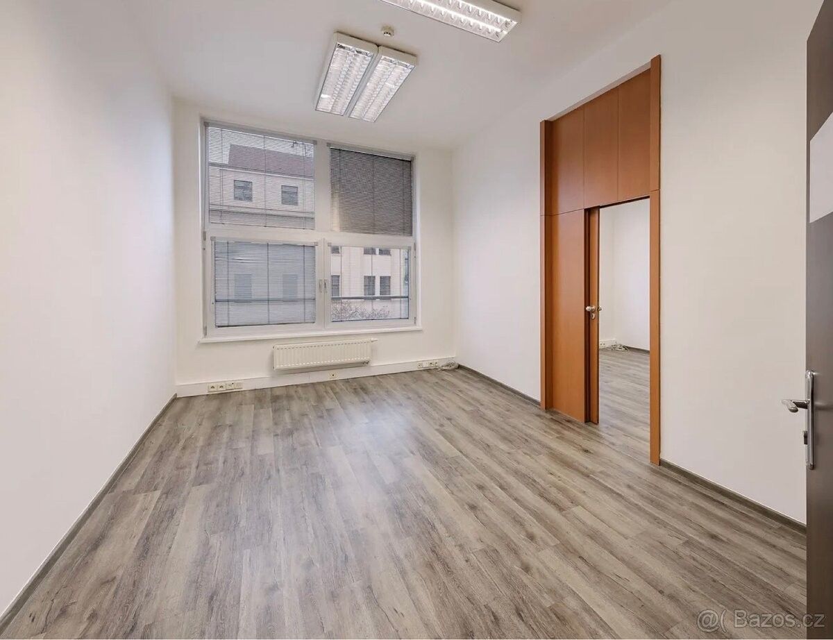 Pronájem kancelář - Praha, 120 00