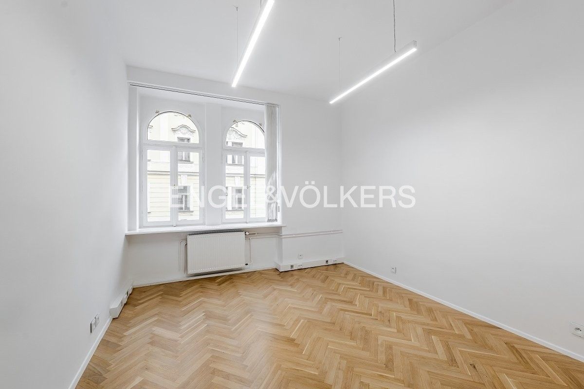 Pronájem kancelář - Čermákova 1314, Praha, 170 m²