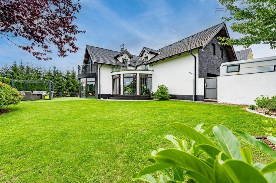 Rodinné domy, Na Vyhlídce, Mníšek pod Brdy, 346 m² - 1