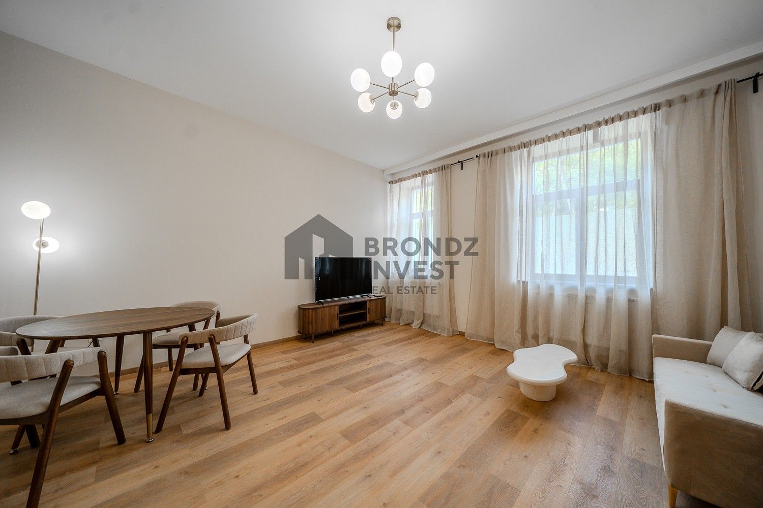 Byt 2+kk · 60 m² · Francouzská, Praha - 4