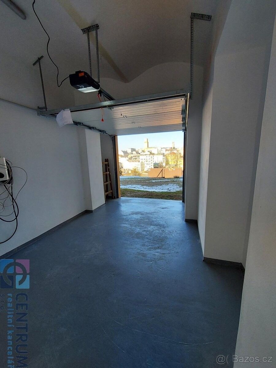 Pronájem garáž - Jablonec nad Nisou, 466 01