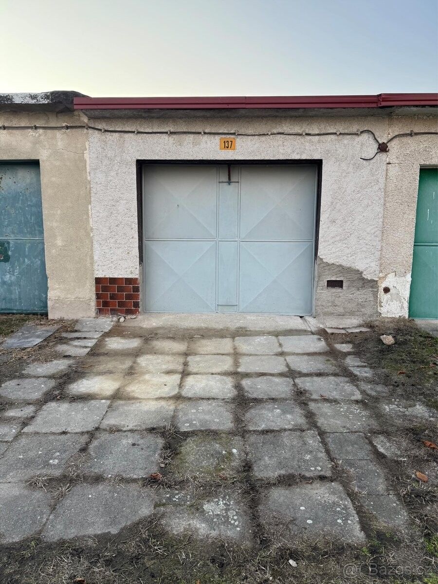 Pronájem garáž - Stochov, 273 03