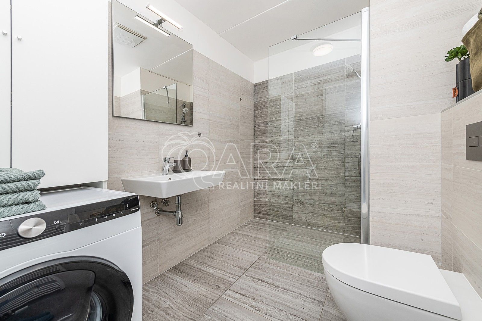 Prodej byt 2+kk - U Nisy, Liberec, 63 m²