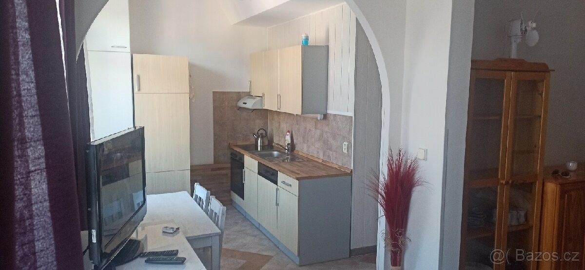 Byty, Karlovy Vary, 360 01