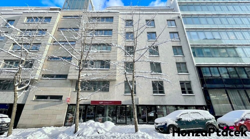 3+kk, Karla Engliše, Praha, 73 m²