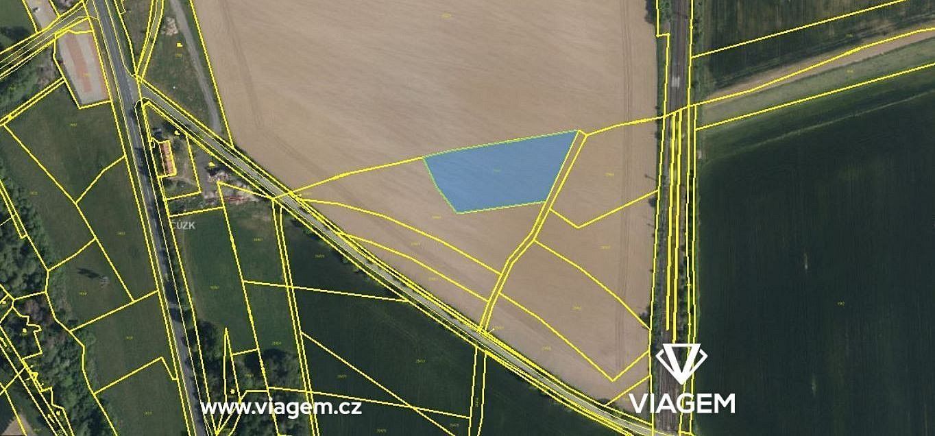 Zemědělský pozemek, 1 147 m²