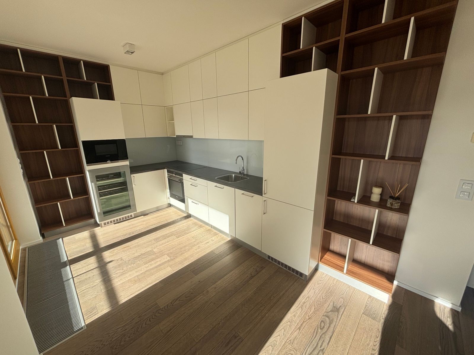2+1, Za Karlínským přístavem, Praha - Karlín, 71 m²