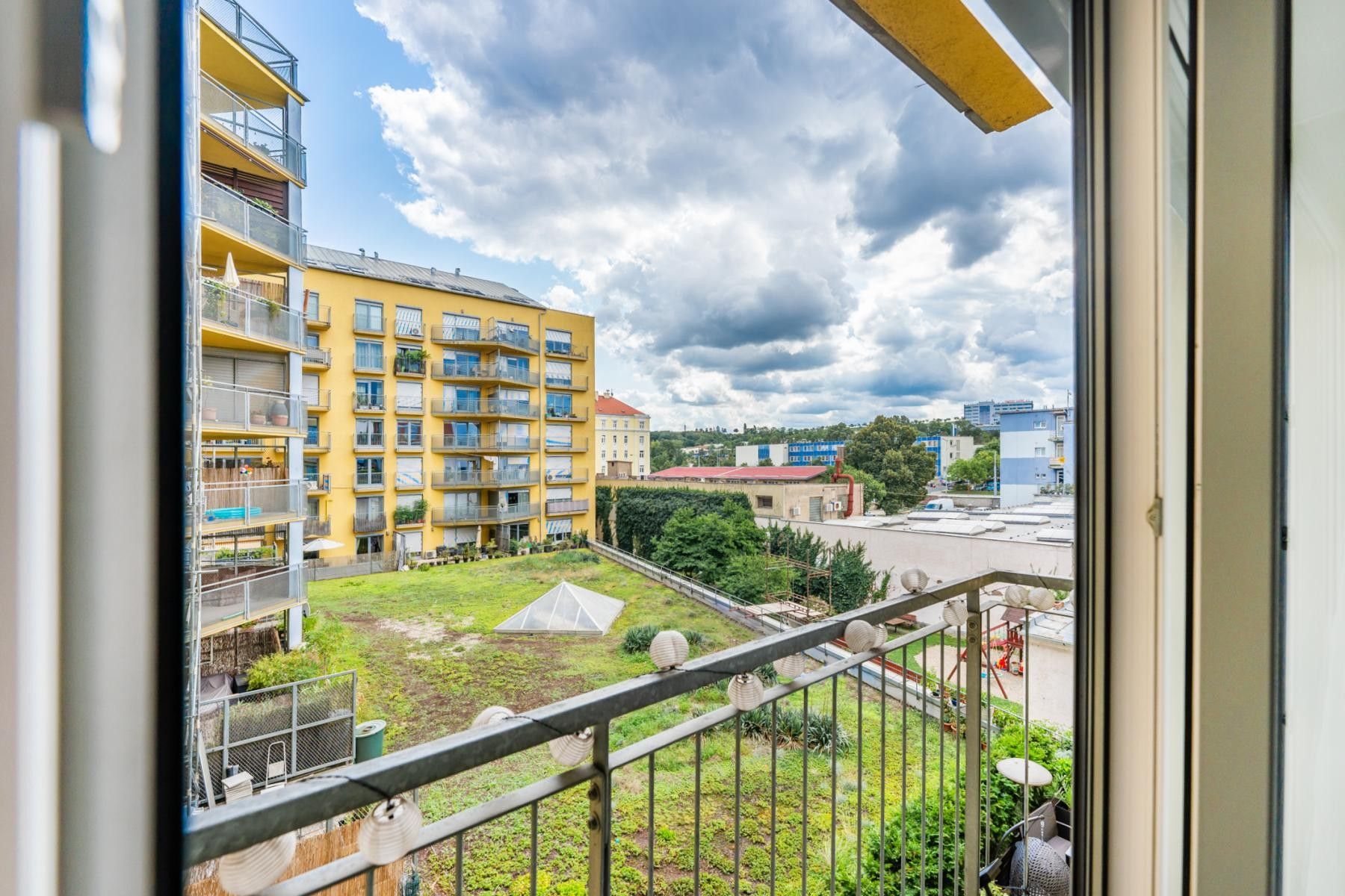 2+kk, Na Harfě, Praha Vysočany, 57 m² - 2