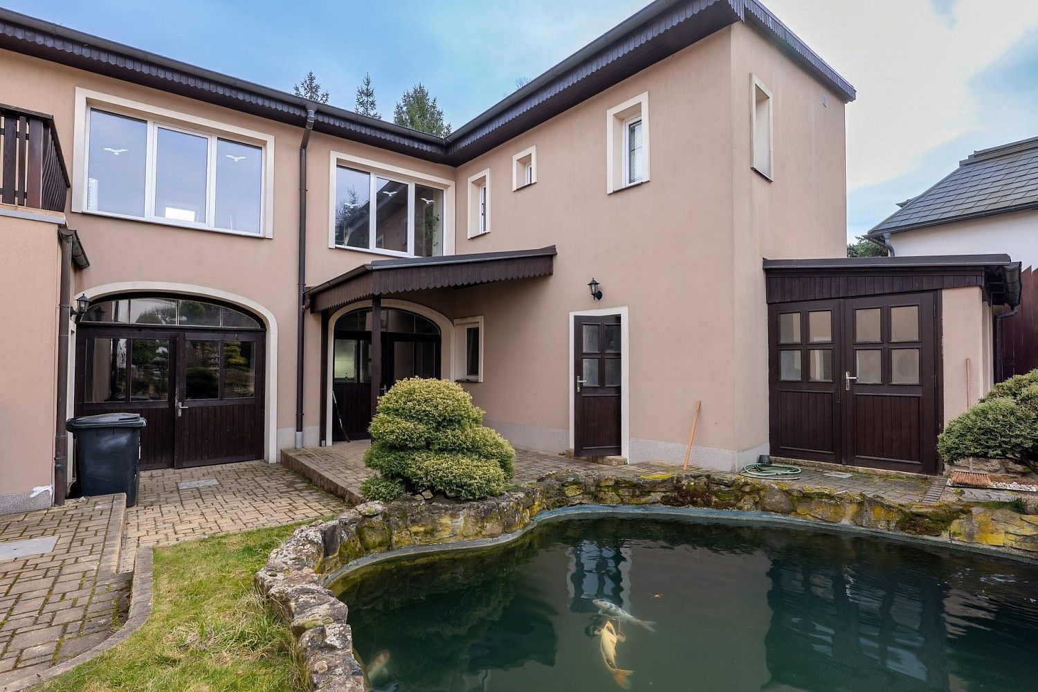 Rodinné domy, Šestajovice, okres Praha-východ, Středočeský kraj, 325 m² - 1