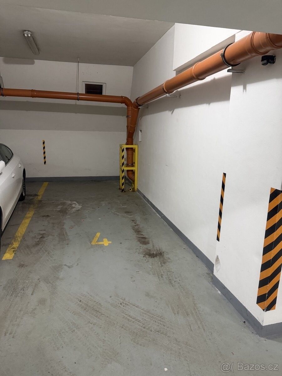 Garáže, Olomouc, 779 00