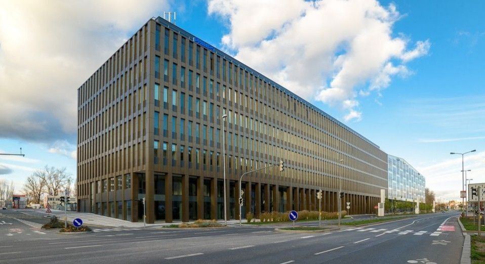 Kancelář · 50 m² · Rohanské nábřeží, Praha - 3