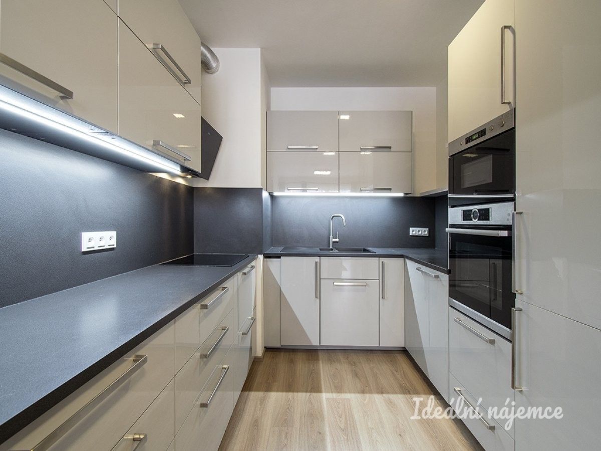 2+kk, Štanderova, Praha, 60 m² - 1