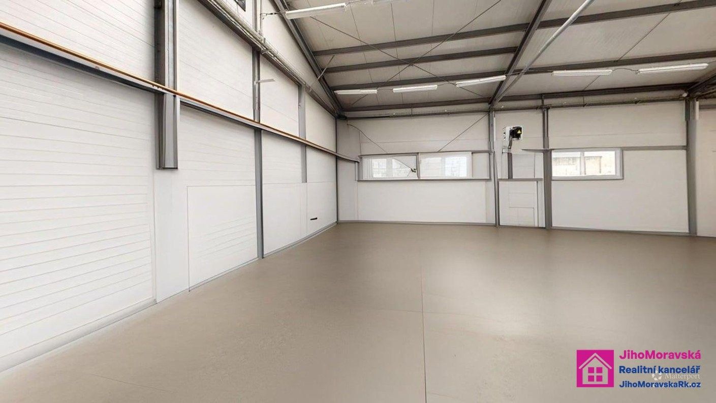 Sklady, Velkomoravská, Hodonín, 200 m²