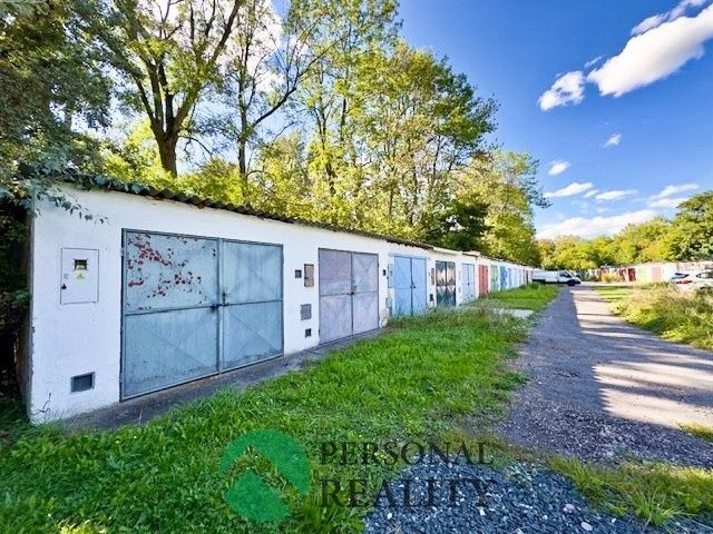 Garáže, Nymburk, 288 02