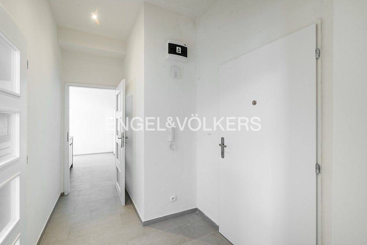 Pronájem byt 1+1 - Ctiradova 592, Praha Nusle, 40 m² - 5