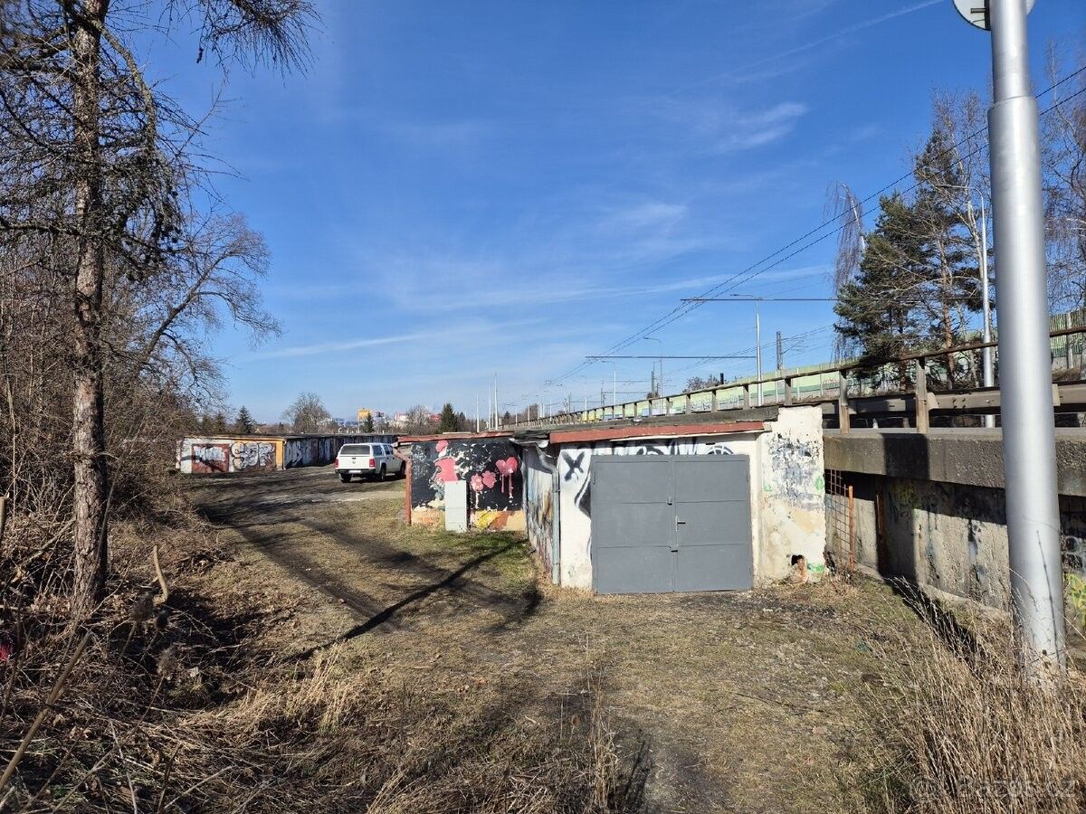 Garáže, České Budějovice, 370 01 - 2