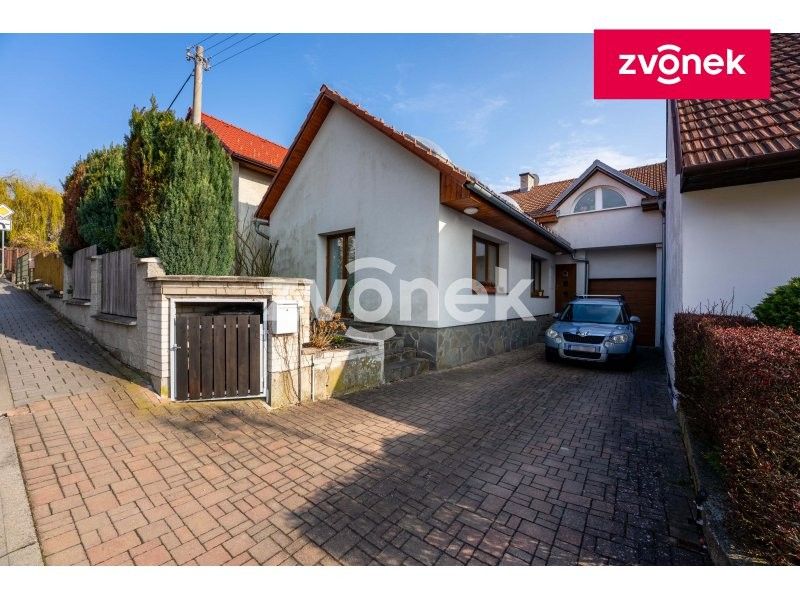 Prodej rodinný dům - Mladcová, Zlín, 165 m²