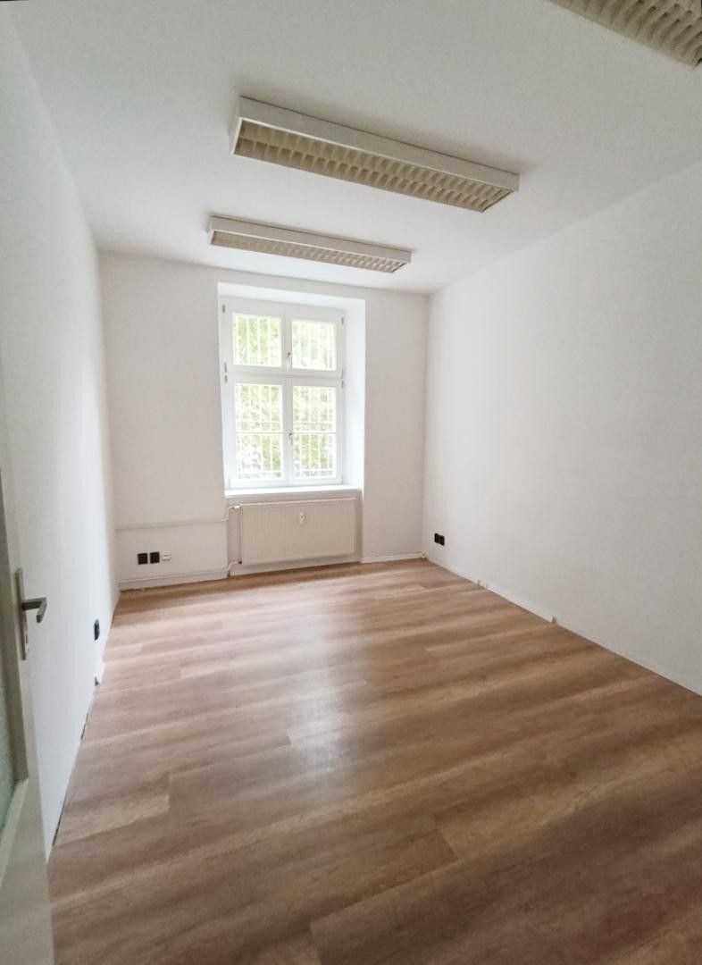 Obchodní prostory · 90 m² · třída Karla IV. 612, Hradec Králové - 3