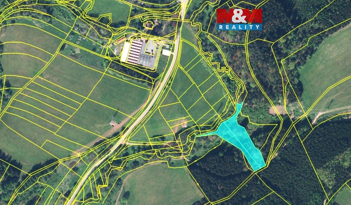 Louka, 3 308 m²
