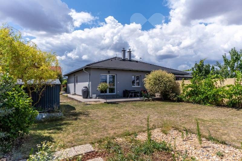 Prodej rodinný dům - Slunečná, Veliká Ves, 82 m²