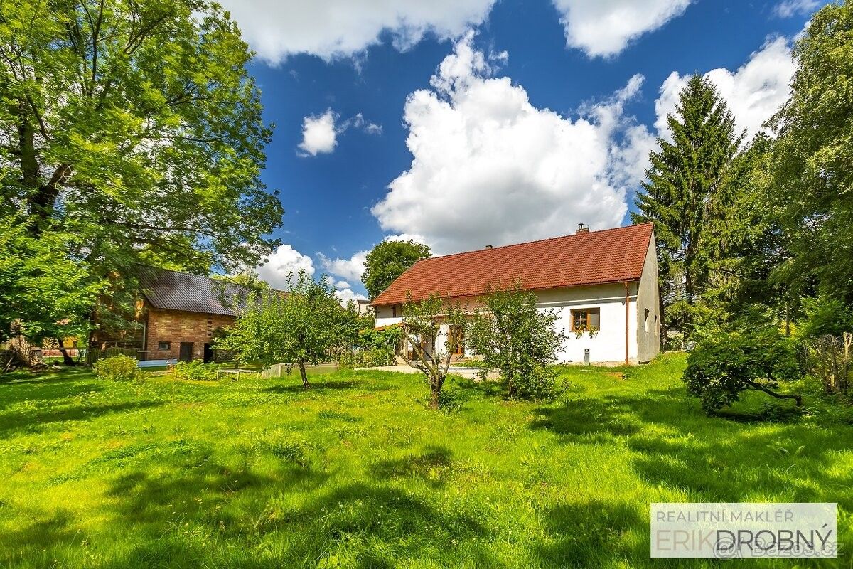 Rodinné domy, Choteč, 533 04