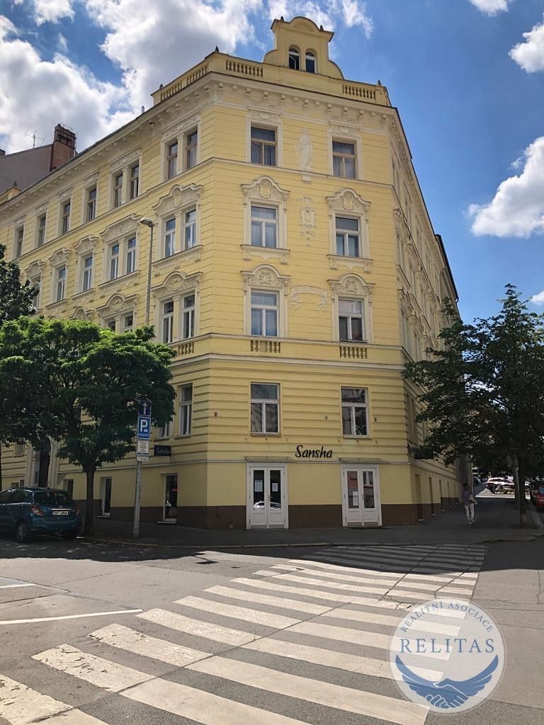 Pronájem byt 2+kk - Velehradská, Praha, 44 m²