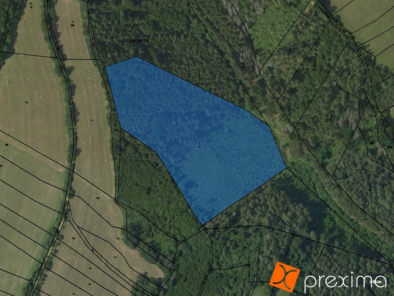 Les, 180 m²