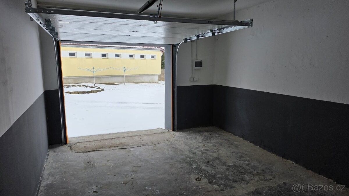 Garáže, Mšené-lázně, 411 19