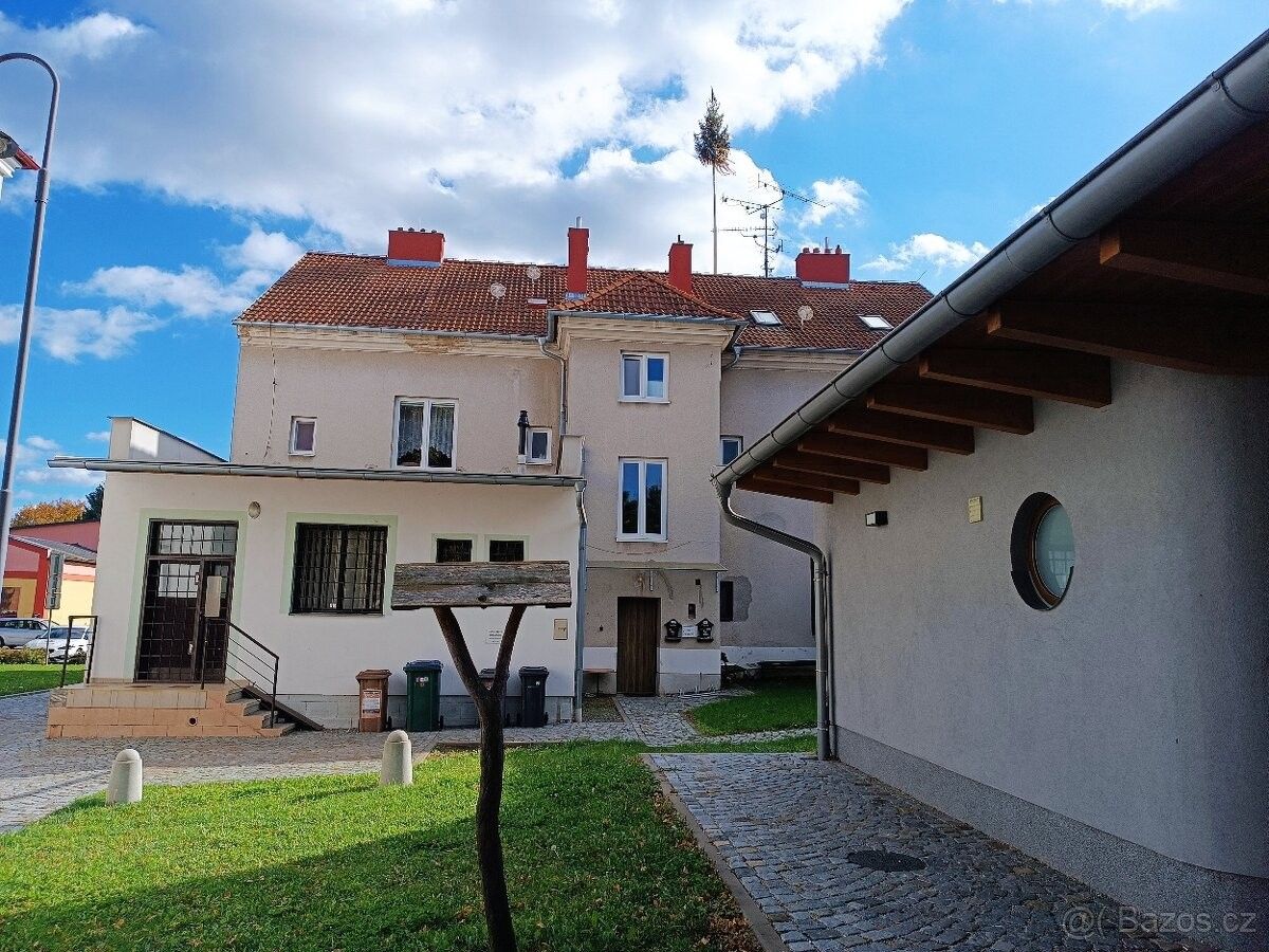 Byty, Šardice, 696 13