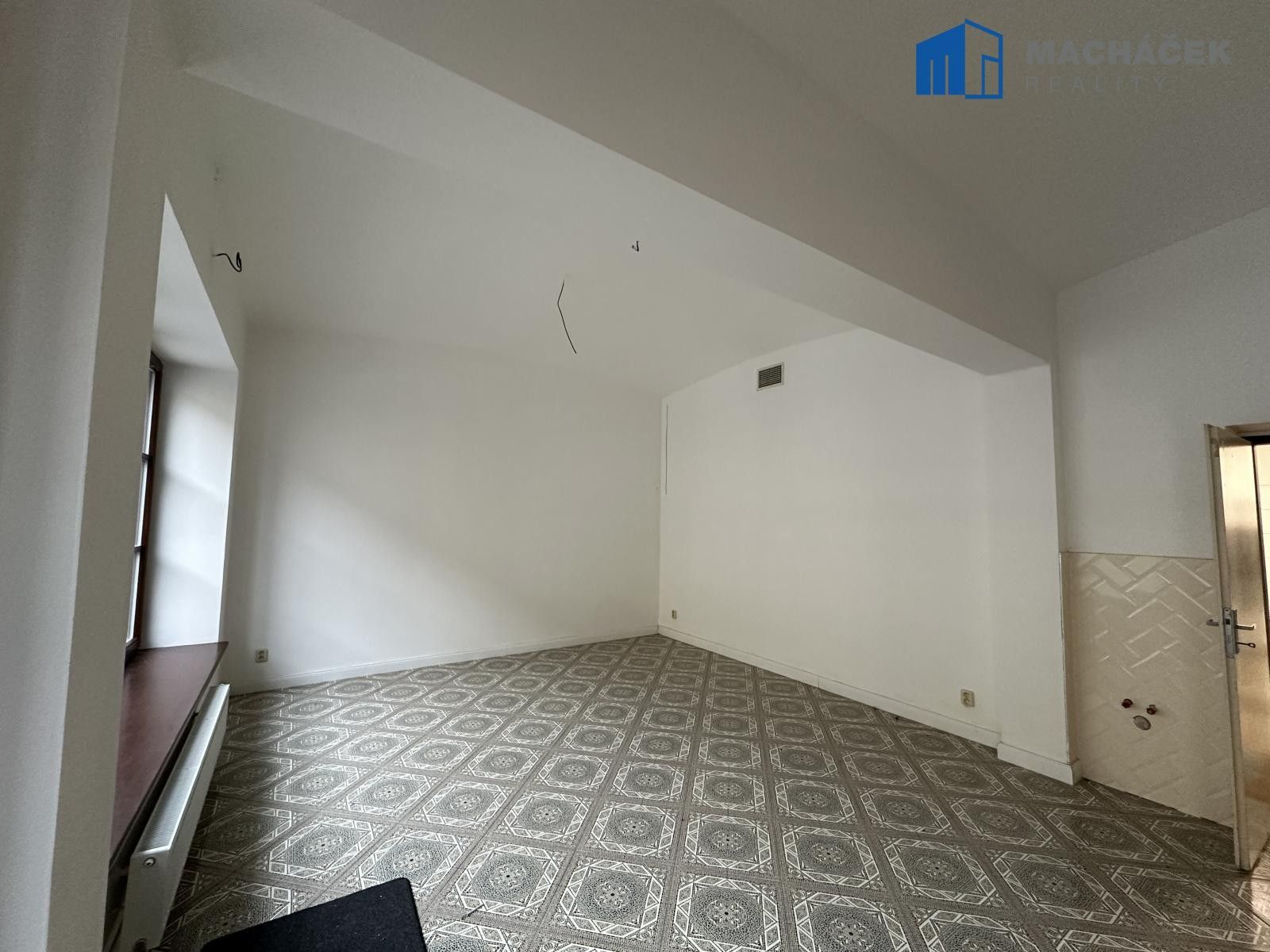 Obchodní prostory, Masarykova , Duchcov, 77 m²