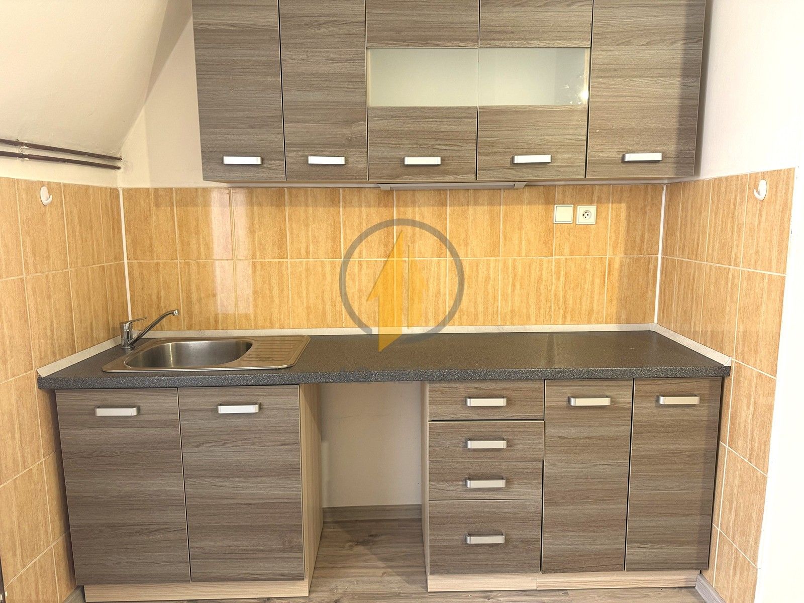 Pronájem byt 1+kk - Chelčického, Jičín, 28 m²