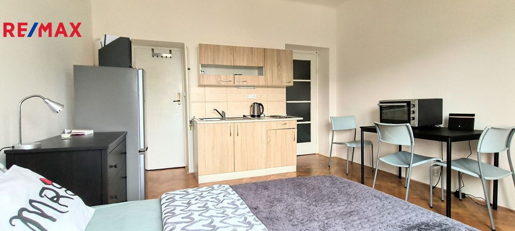 1+kk, Hvězdova, Praha, 21 m²