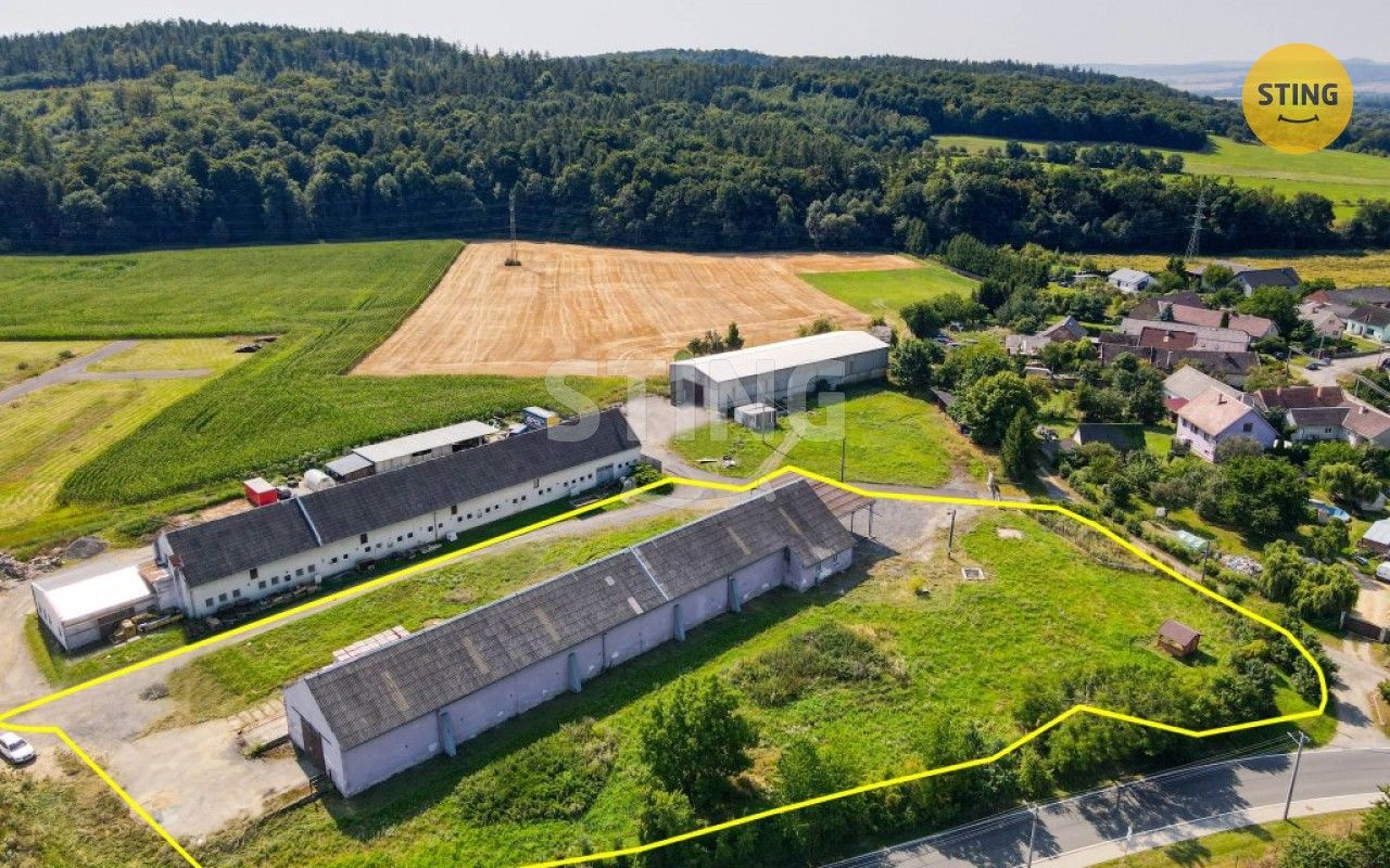 Komerční pozemky, Stavenice, 7 283 m²