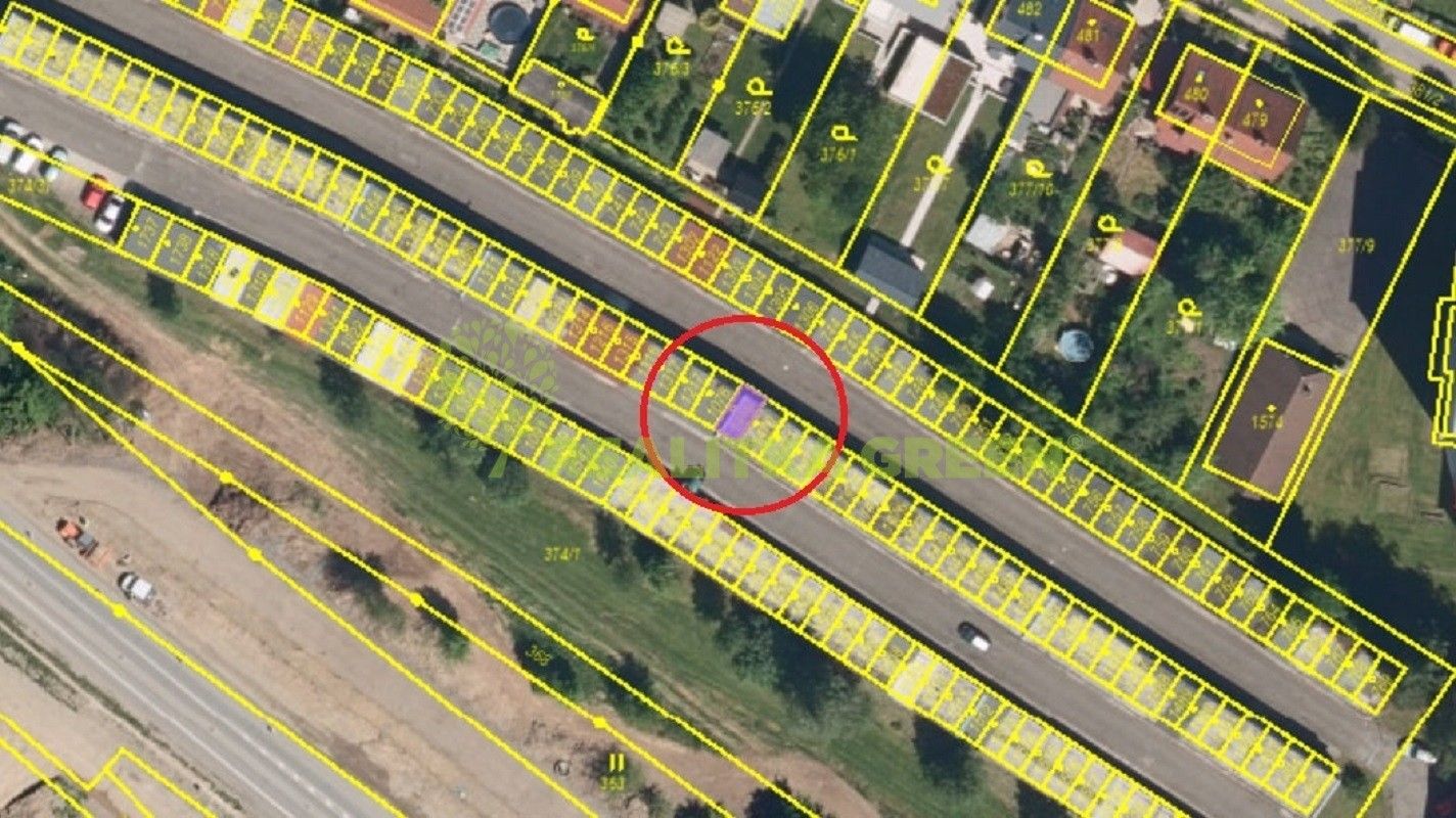 Garáže, Pod Žamboškou, Vsetín, 20 m²