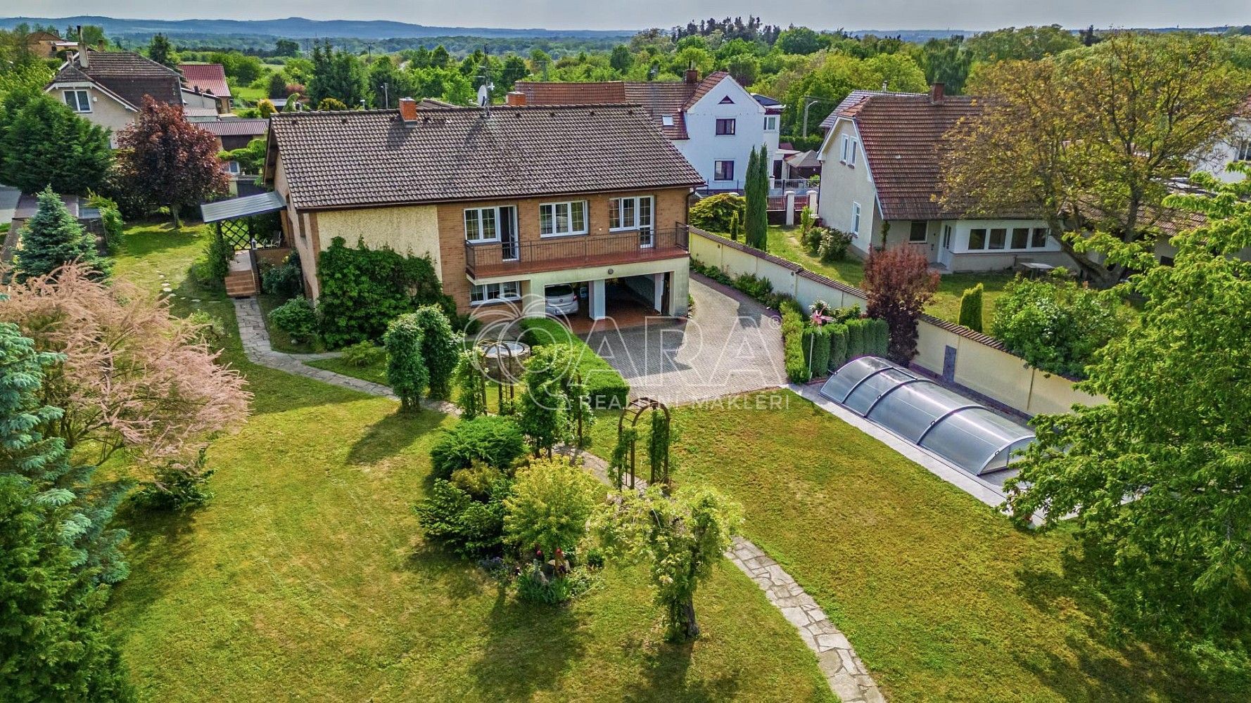 Rodinné domy, Týnec nad Labem - Vinařice, okres Kolín, Středočeský kraj, 384 m² - 2