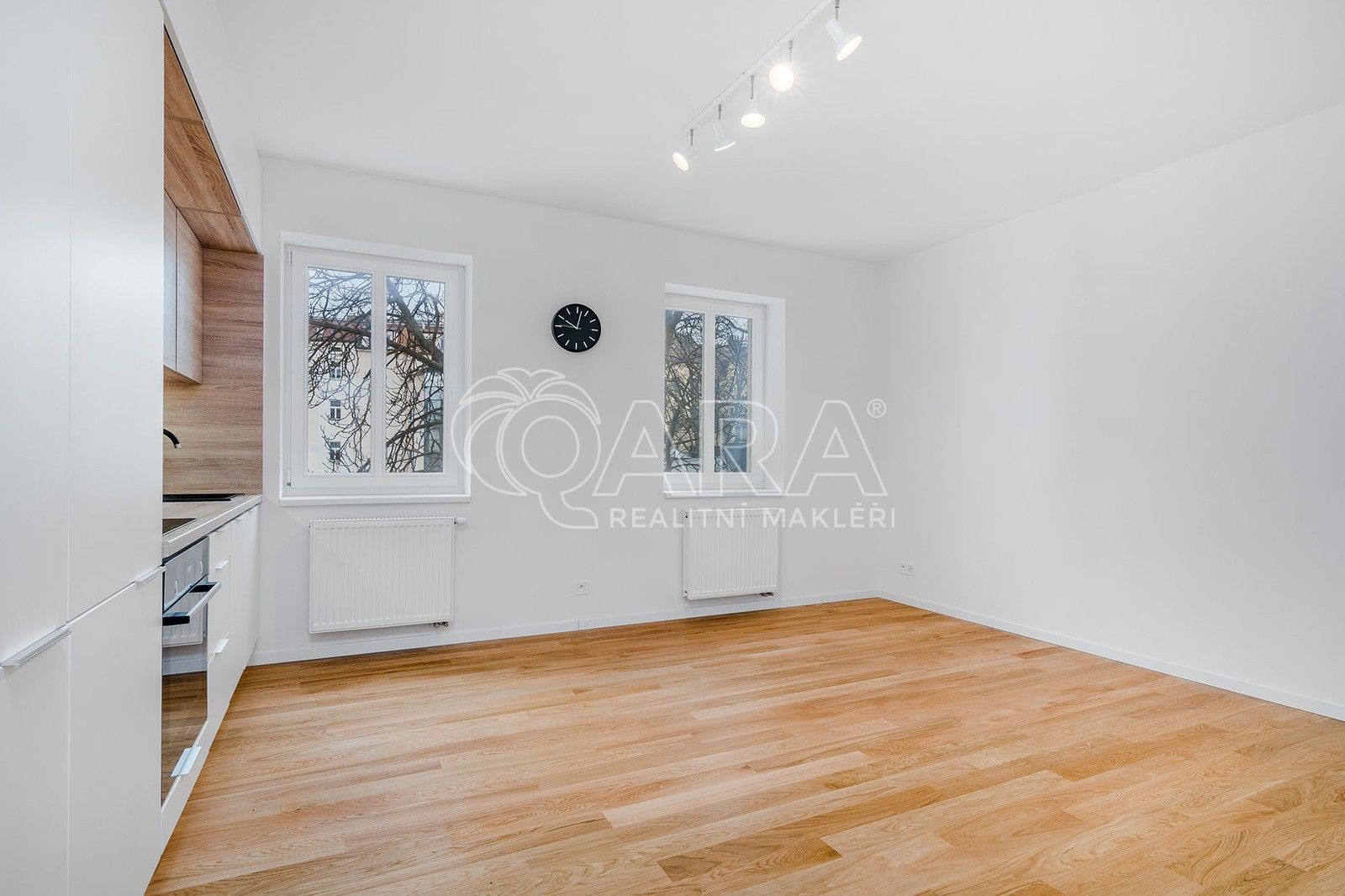 Pronájem byt 2+kk - Plzeňská, Praha, 39 m²