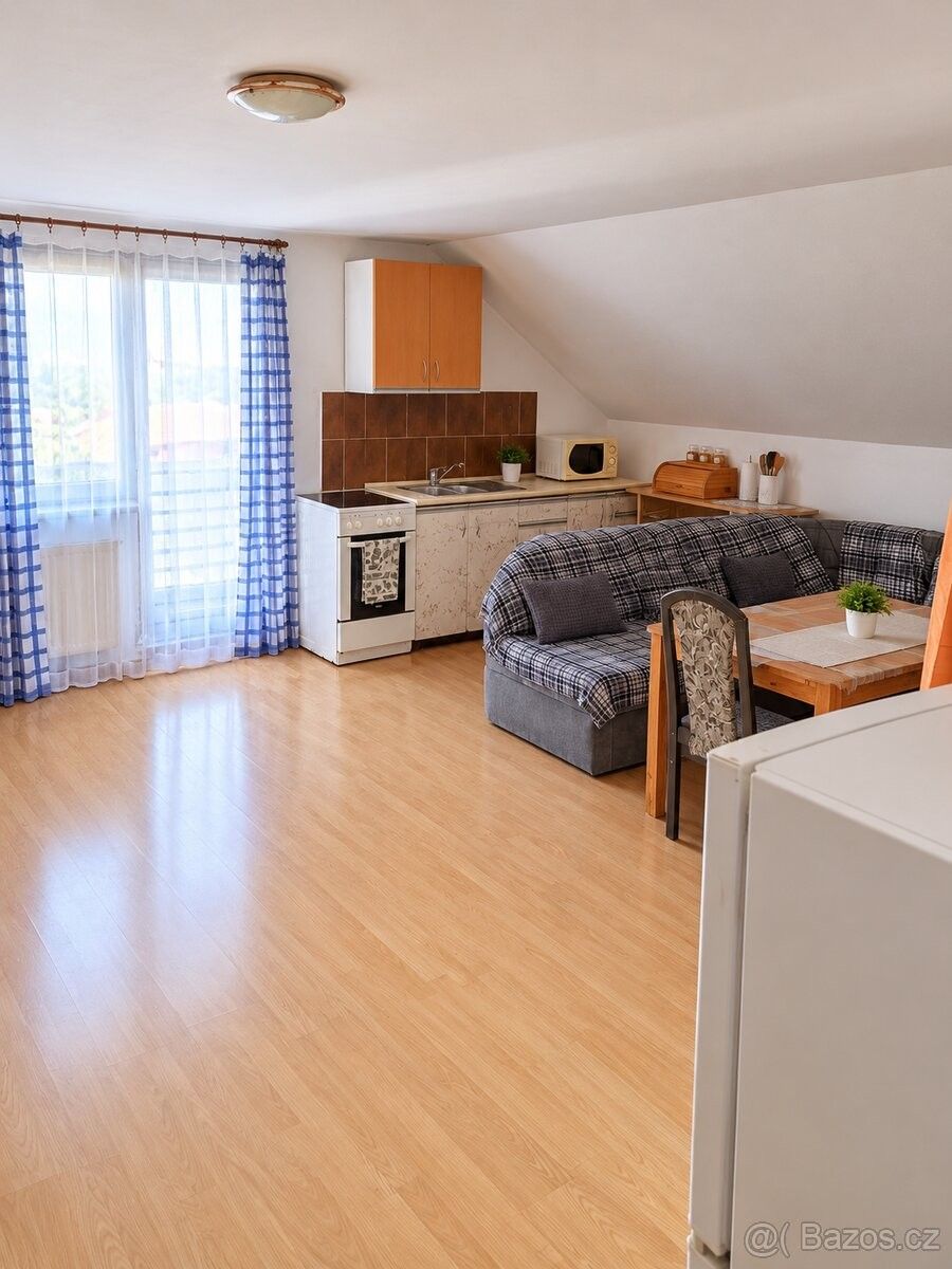 Rodinný dům · Hluk, 687 25 - 4